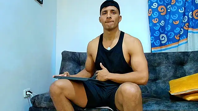 Snapshot of Smith_Fitness chatting on 14, 7, 2026 Smith Fitness online show from 14, 7, 2026