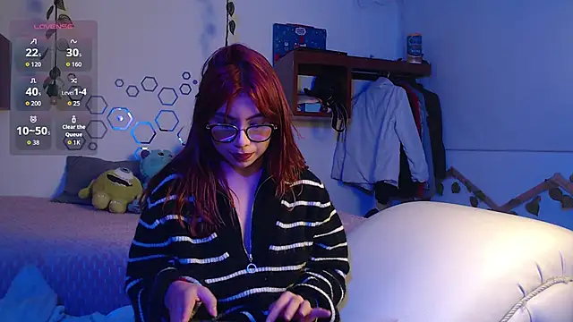 Snapshot of Hanami_cute chatting on 4, 10, 2025 Hanami cute online show from 4, 10, 2025