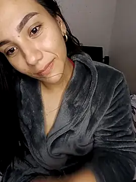Snapshot of Thima28 chatting on 21, 9, 2025 Thima28 online show from 21, 9, 2025