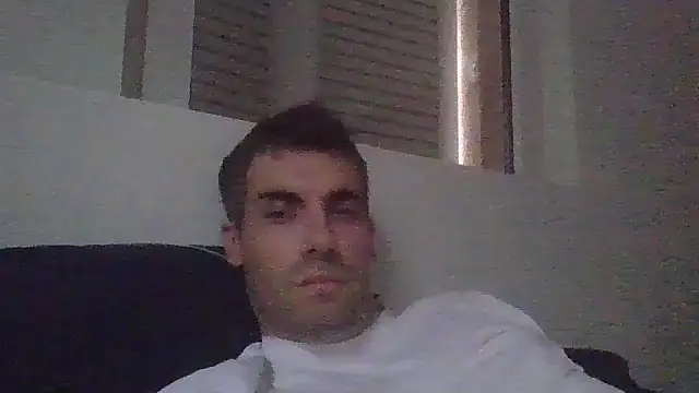 JulioIsHere4you online show from 8, 11, 2025