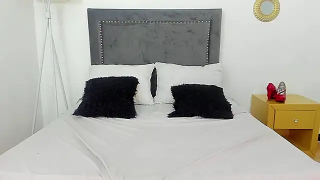 Snapshot of RubyStrong chatting on 5, 1, 2026 RubyStrong online show from 5, 1, 2026