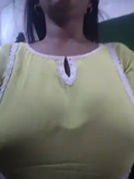 Snapshot of your_favourite_bhabhi chatting on 3, 7, 2026 your favourite bhabhi online show from 3, 7, 2026