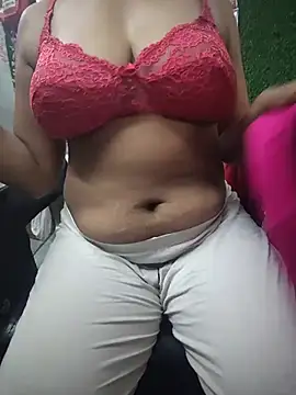 Snapshot of your_favourite_bhabhi chatting on 18, 7, 2026 your favourite bhabhi online show from 18, 7, 2026