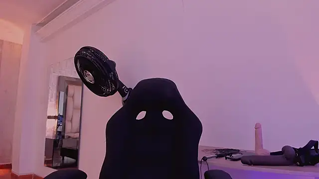 AnnaraLein online show from 24, 10, 2025