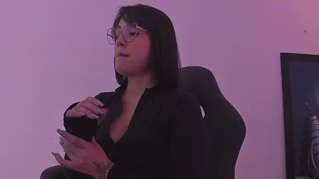 AnnaraLein online show from 28, 11, 2025