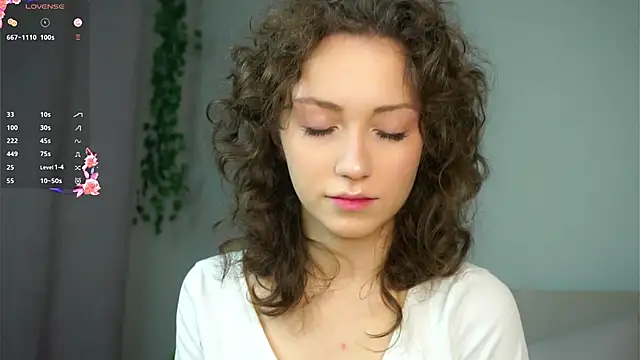 ZeniaBolich online show from 14, 11, 2025