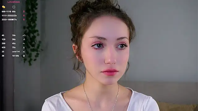 ZeniaBolich online show from 26, 11, 2025