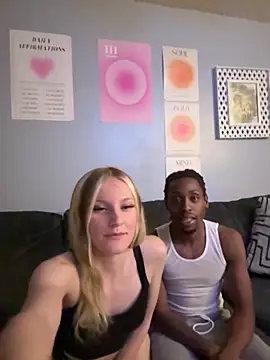 Snapshot of xoxooloveee chatting on 19, 9, 2025 xoxooloveee online show from 19, 9, 2025