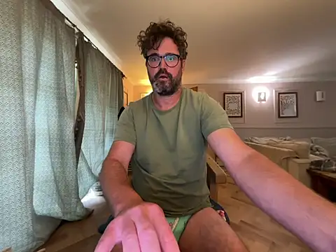 Snapshot of CyprioteWhitefly chatting on 12, 6, 2026 CyprioteWhitefly online show from 12, 6, 2026
