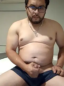 Snapshot of MauxXx93 chatting on 17, 2, 2026 MauxXx93 online show from 17, 2, 2026