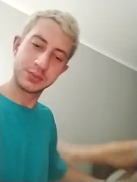 Snapshot of boytwink7 chatting on 9, 9, 2025 boytwink7 online show from 9, 9, 2025