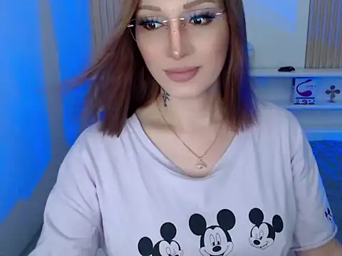 Snapshot of toni_0601 chatting on 18, 12, 2024 toni 0601 online show from 18, 12, 2024
