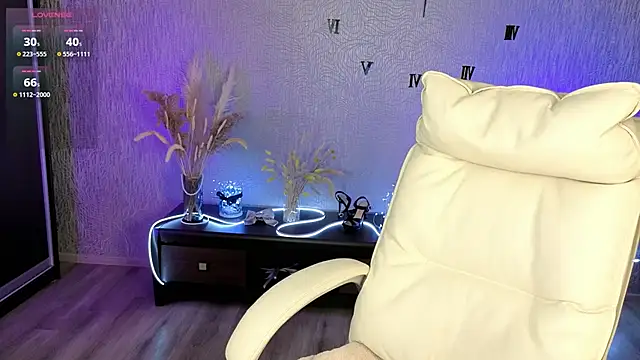 NikkiiStill online show from 29, 11, 2025