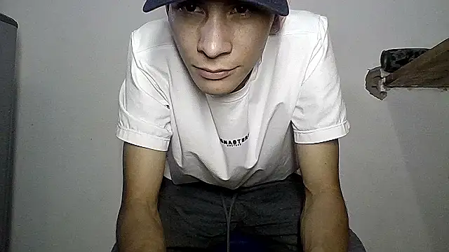 Snapshot of sam_hottt chatting on 14, 10, 2025 sam hottt online show from 14, 10, 2025