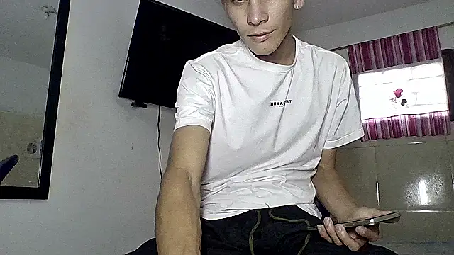 Snapshot of sam_hottt chatting on 15, 10, 2025 sam hottt online show from 15, 10, 2025