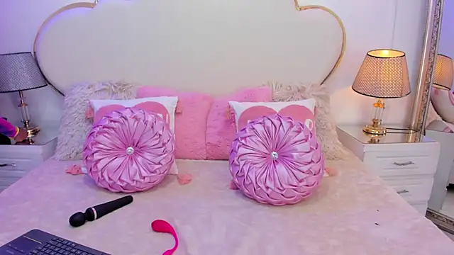 MadissonBonny  online show from 6, 11, 2025