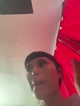 Snapshot of XBODTRIIPX chatting on 17, 12, 2025 XBODTRIIPX online show from 17, 12, 2025