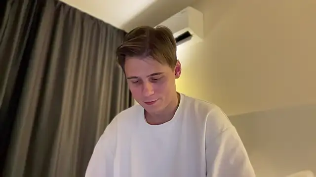 Snapshot of Tyler_Garner chatting on 25, 10, 2025 Tyler Garner online show from 25, 10, 2025