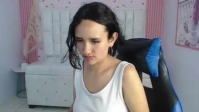 bella vibess s online show from 8, 10, 2025