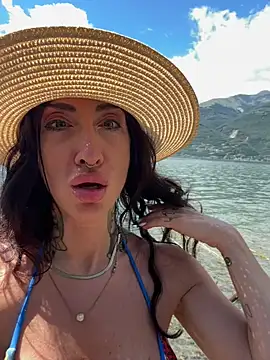 nikkaanderic online show from 12, 6, 2026