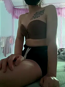 Snapshot of SuhyoCii chatting on 14, 9, 2025 SuhyoCii online show from 14, 9, 2025