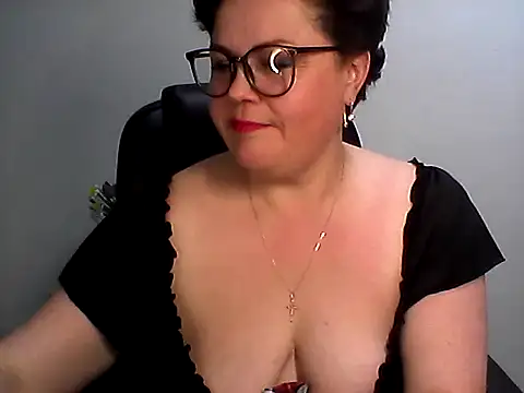 EllaLove2277 online show from 24, 2, 2026