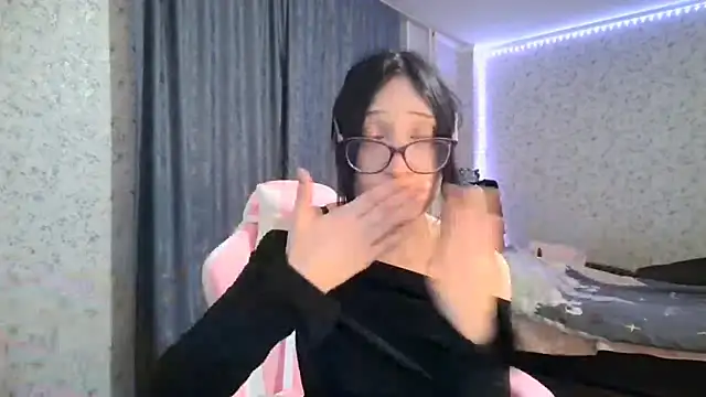 KeicyKlark online show from 3, 10, 2025