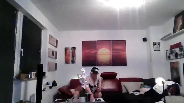 hellgirl1980 online show from 7, 10, 2025