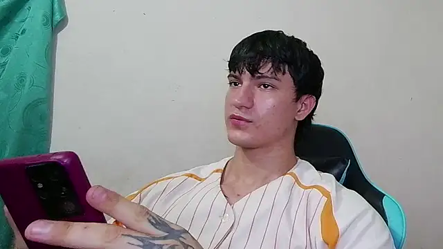 Snapshot of ErickWalton chatting on 15, 3, 2026 ErickWalton online show from 15, 3, 2026