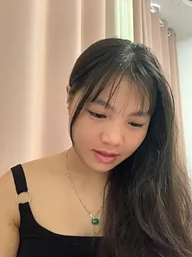 Emlyly-18 online show from 19, 9, 2025