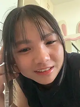 Emlyly-18 online show from 22, 9, 2025