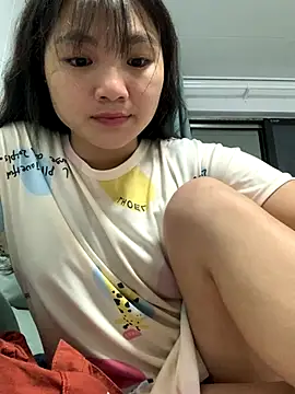 Emlyly-18 online show from 11, 10, 2025