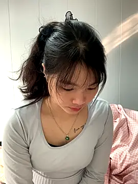 Emlyly-18 online show from 15, 11, 2025