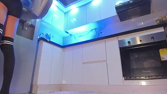 Nikkita Dragon online show from 28, 9, 2025