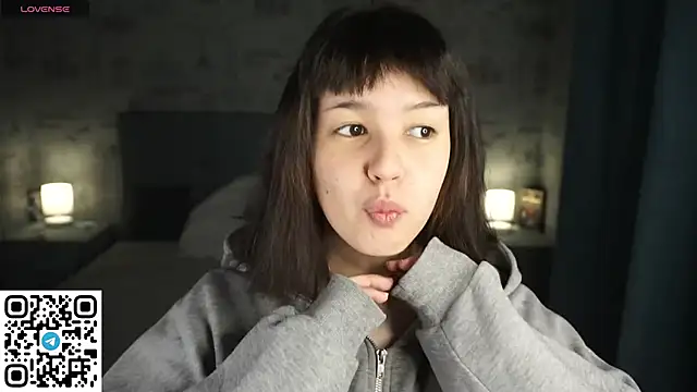 CrimsonLily online show from 30, 9, 2025