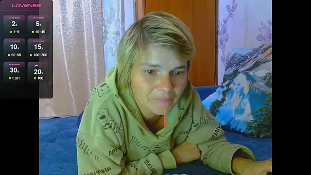 Snapshot of SaraSnow_ chatting on 11, 9, 2025 SaraSnow online show from 11, 9, 2025