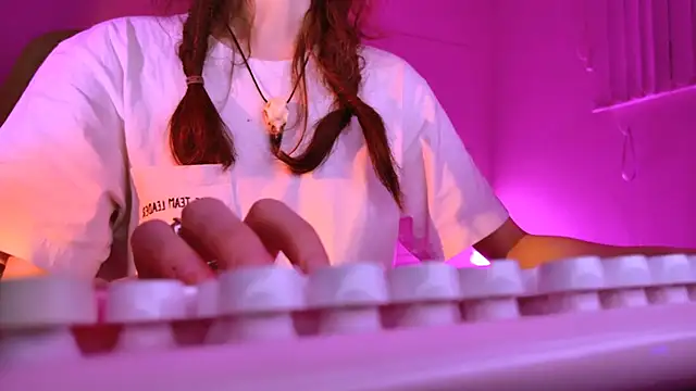 Yoka paradoXXX online show from 5, 12, 2025