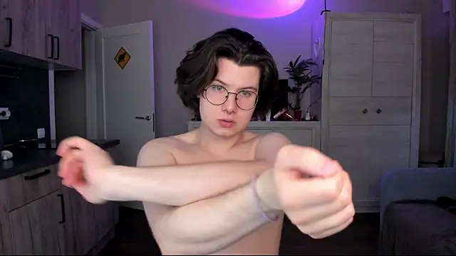 Derek Shameless online show from 5, 7, 2026