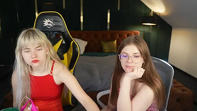 Ava kiss054 online show from 21, 4, 2026