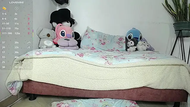 naughtypixie online show from 30, 10, 2025