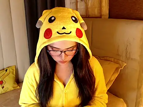 yourdevilsweettsx online show from 5, 4, 2026