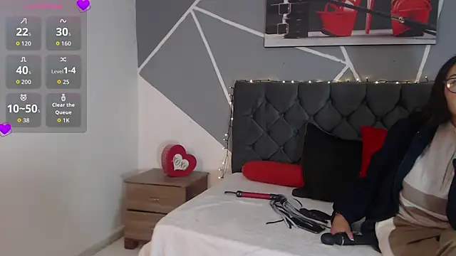 Emily Caprile online show from 10, 9, 2025