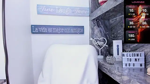 foxy zoe online show from 3, 12, 2025