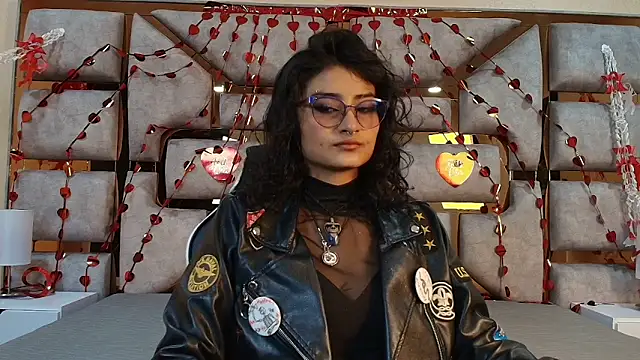 Snapshot of LilyRouset chatting on 12, 9, 2025 LilyRouset online show from 12, 9, 2025