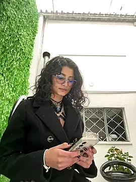 Snapshot of LilyRouset chatting on 16, 9, 2025 LilyRouset online show from 16, 9, 2025
