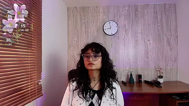 Snapshot of LilyRouset chatting on 29, 9, 2025 LilyRouset online show from 29, 9, 2025