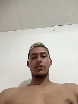 Snapshot of Boy_hot- chatting on 16, 5, 2026 Boy hot- online show from 16, 5, 2026