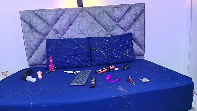 Shantey Laurent online show from 20, 9, 2025