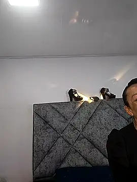 Shantey Laurent online show from 27, 11, 2025