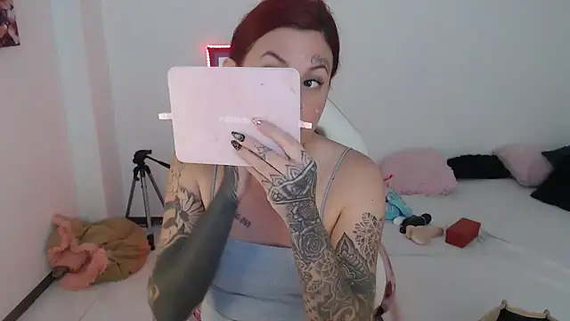 Maddy Vicius19 online show from 12, 10, 2025